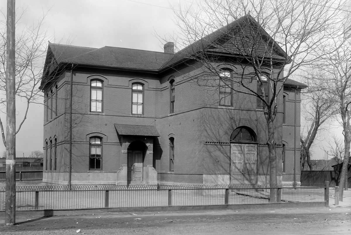 Mary Lou Egan: Vestigios de la Escuela de Globeville